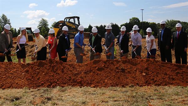 Groundbreaking_group Groundbreaking event for Sharonview Simpsonville Branch